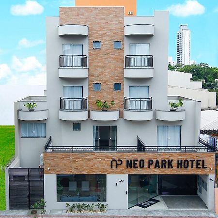 Neo Park Hotel Maringá Exteriér fotografie