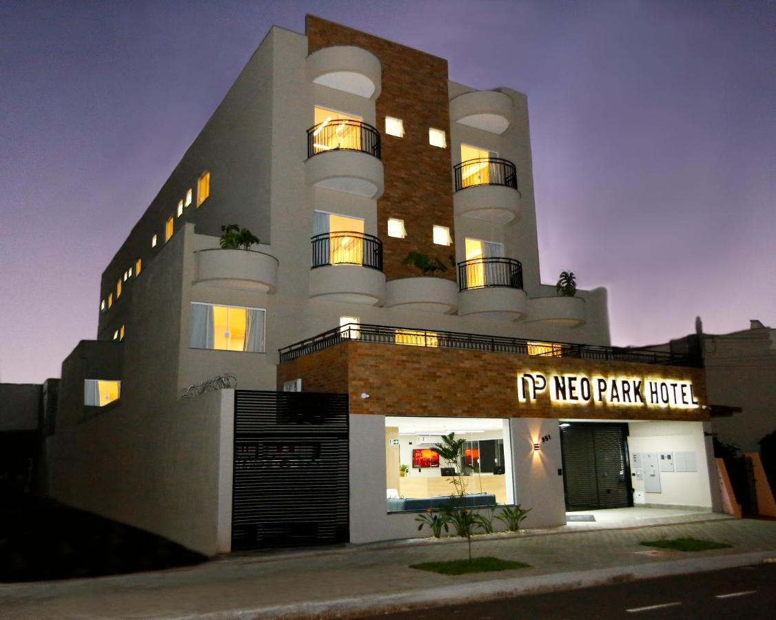 Neo Park Hotel Maringá Exteriér fotografie